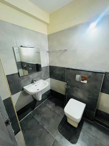Bathroom 4, Regal Suites, Thiruvananthapuram