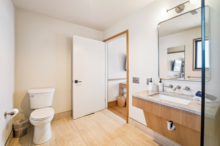 Bathroom 4, Offshore Montauk, Suffolk