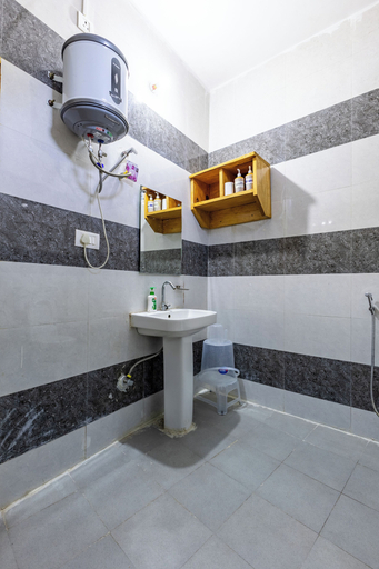 Bathroom 3, The Corbett Rajae Homestay, Garhwal