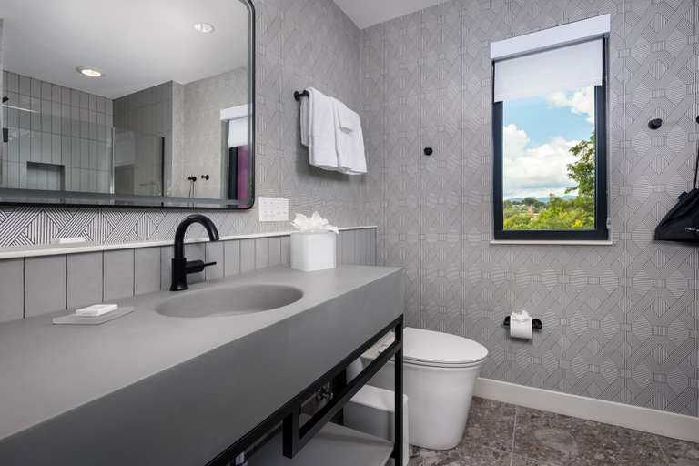 Bathroom 3, The Artful Way, Buncombe
