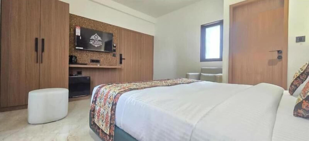 Room 2, Hotel The Grand Om Krishna, Devbhumi Dwarka