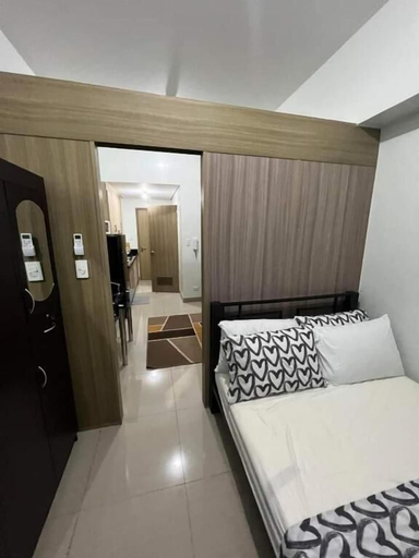 Room 5, Spacious Accommodation, Pasay City