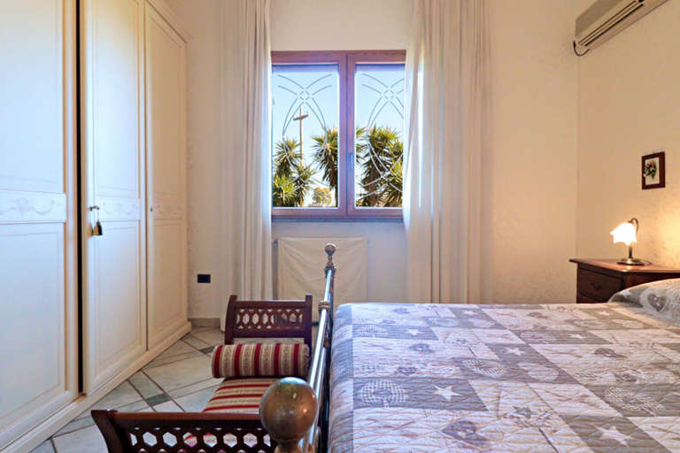 Room 2, Villa Velisia - Con Ampia Piscina E Campo Da Gioco Privato, Lecce