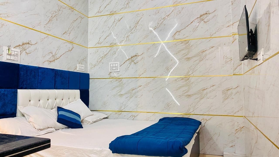 Room 4, HOTEL MARK, Ujjain