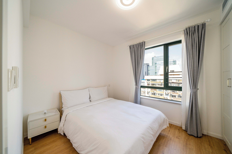 Room 4, Tyms Spacious 4BR 2BA Apt Xujiahui, Shanghai