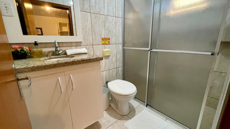 Bathroom, AP 31 Ala Mariscal Residencial Solavir, Bombinhas