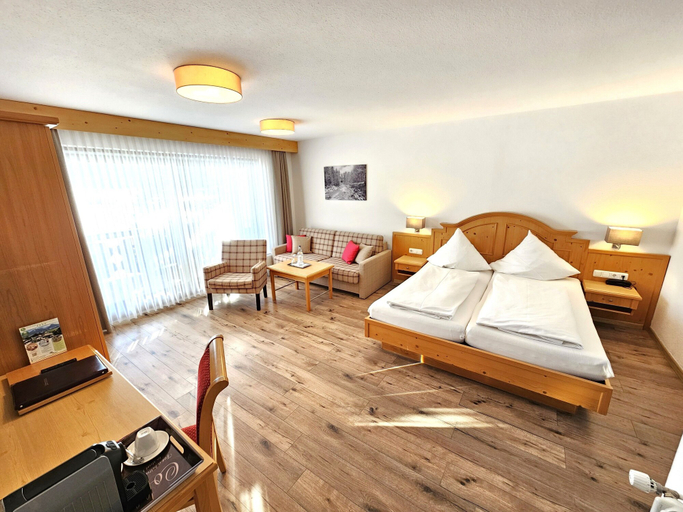 Room 5, Hotel Cafe Fuggerhof, Oberallgäu