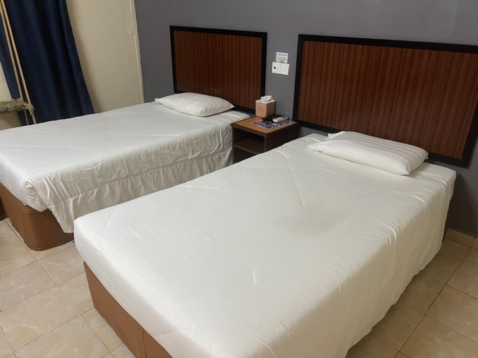 Bedroom 5, Lily Budget Hotel, Besut