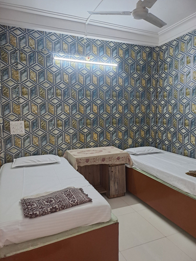 Bathroom 3, Narmada Guest House, Indore