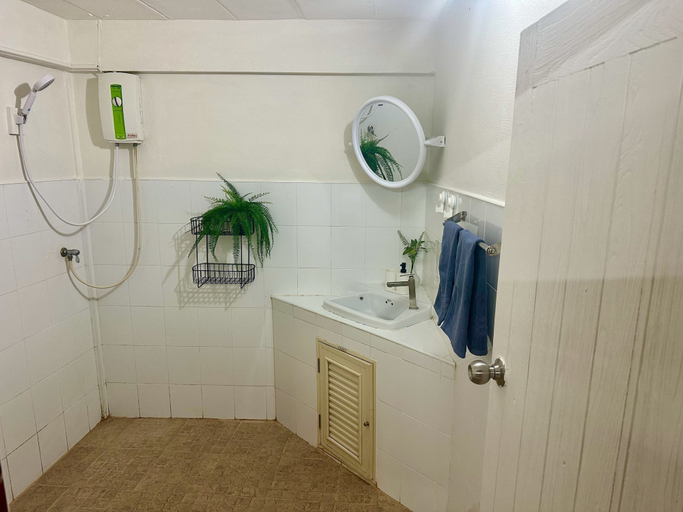 Bathroom 4, Coco mountain view, Phuket Island