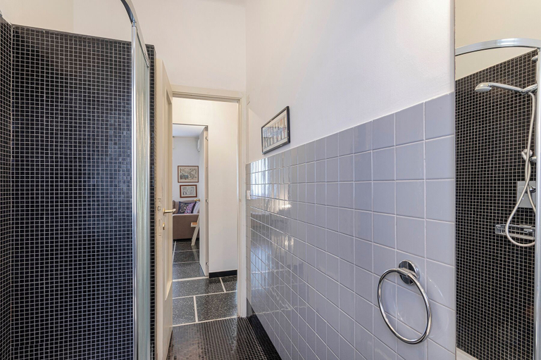 Bathroom 4, S. Margherita Harbour Apartment by Wonderful Italy, Genova