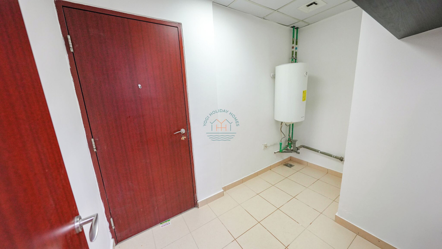 Equipment storage, Premium 1 BR Stunning Marina & Sea Views, Dubai