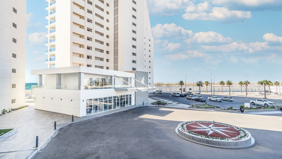 Exterior 2, All About The Beach!! 1 Bedroom Condo at Encantame Towers W503, Puerto Peñasco