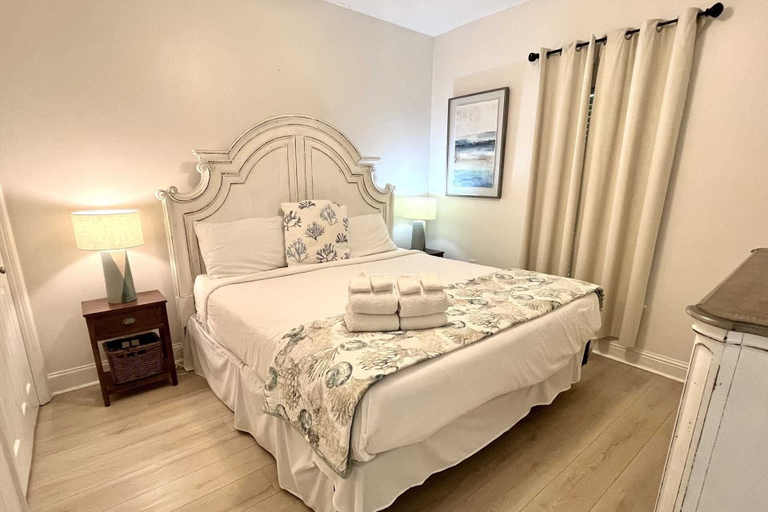 Room 4, Crystal Shores1006 2 Bedroom Condo by RedAwning, Baldwin