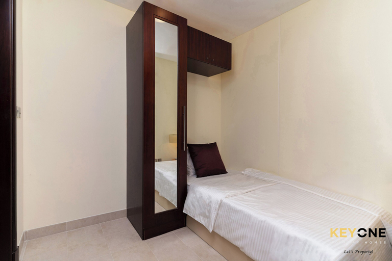 Room 5, Grandeur 2BR Small Room & Beach Access, Dubai