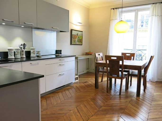 Room 2, Le Bon Marche Cherche-midi Citycosy, Paris