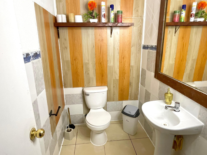 Bathroom 5, El Horizonte Huentelauquén, Choapa