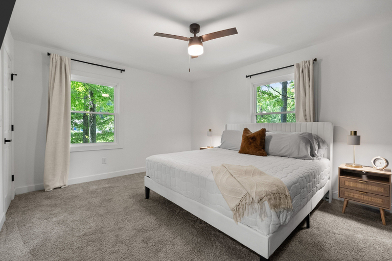 Room 4, Blackwood Ridge, By Bertin, Montgomery