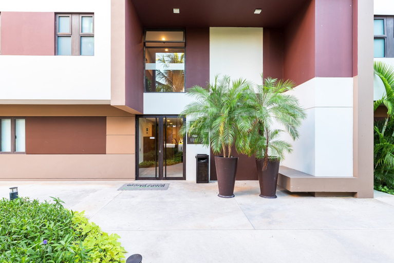Exterior detail, D410 Lorena Ochoa 4 Bedroom Apts, Cozumel