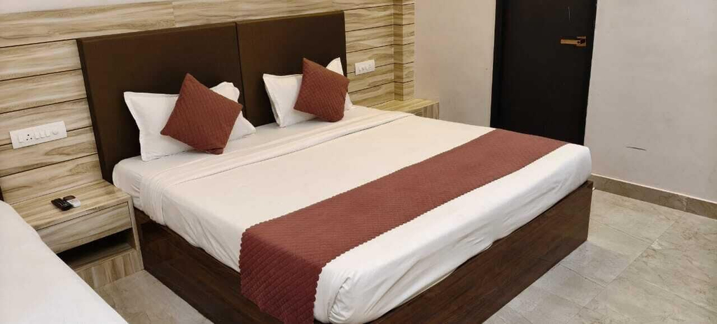 Room 2, Hotel Naman Palace, Varanasi