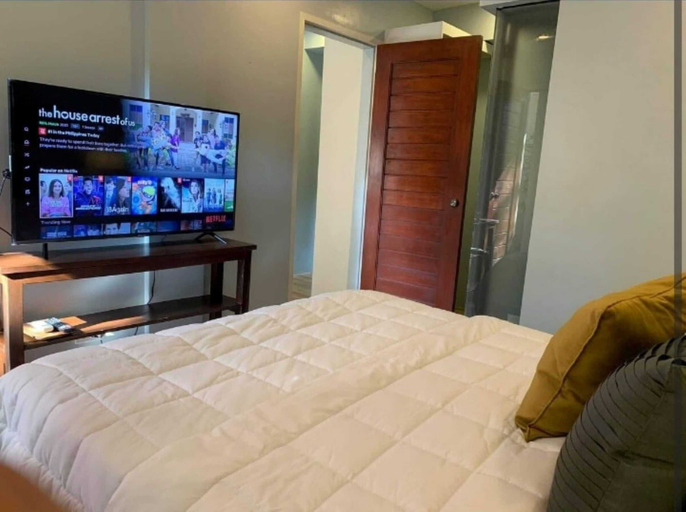 Room 4, OYO 1177 The Great Molave, Alfonso
