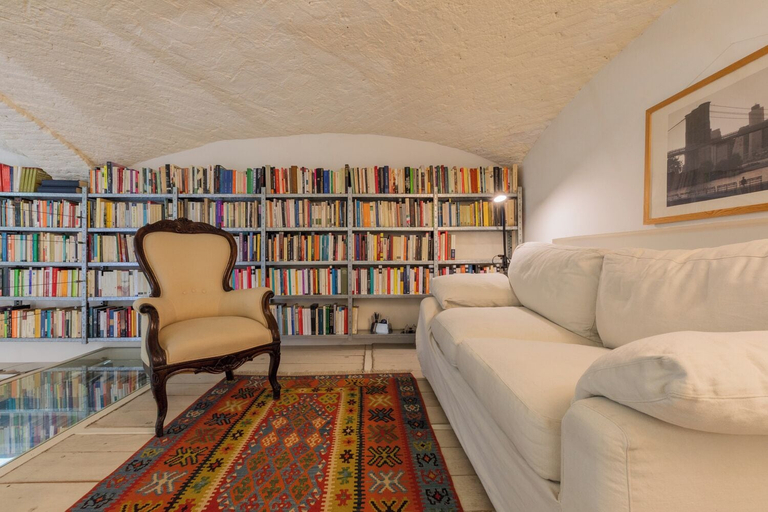 Living area 5, L'angolo del Libro by Wonderful Italy, Torino