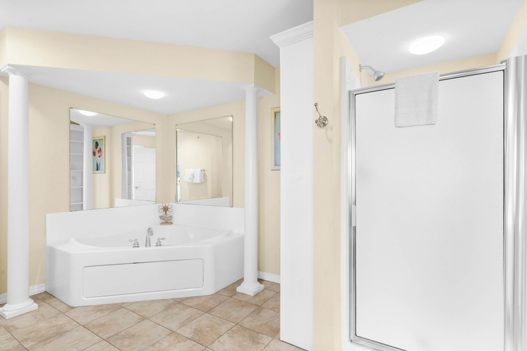Bathroom 2, Ozarks Vista Retreat 6ppl Stay, Stone