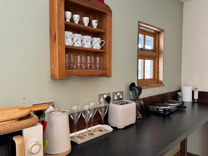 Private kitchen 4, The Hugo Stable- Cozy get away, Hampshire
