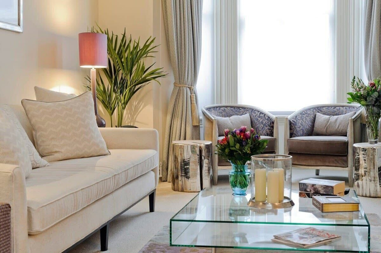 Others 3, Charming 1 Bed Flat, Chelsea, London