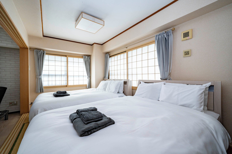Room 3, MOTTO, Sapporo