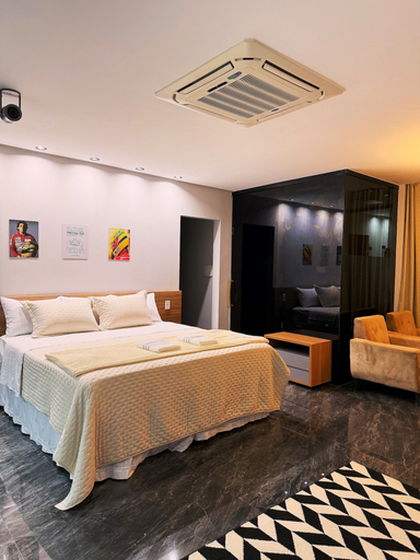 Room 5, All In Hotel Club, Simão Dias