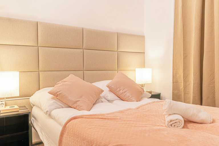 Room 3, Charming 2BR Apt Close to Westbahnhof, Wien