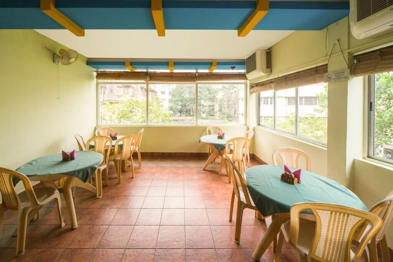 Dining, Bhammars Inn - A Pure Veg Boutique Hotel, Kolkata