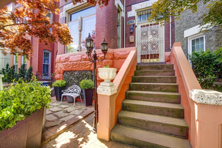 Exterior detail, Logan Mansion Suite 1 2 Bedroom Apartment Hotel, Washington D.C.