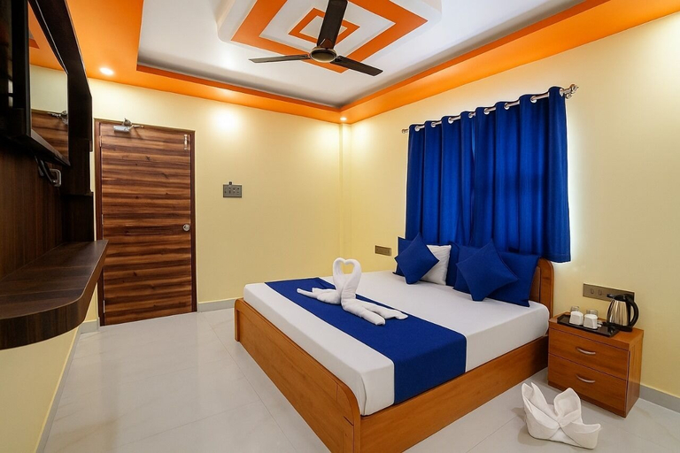 Room 3, Minx Hotels Radhika Palace, Faizabad