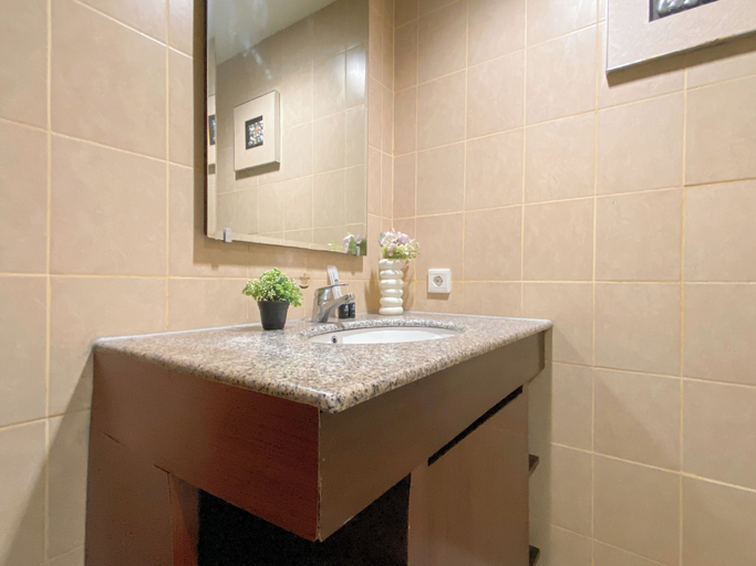 Bathroom 5, Spacious 1Br At Marina Ancol Apartment, North Jakarta