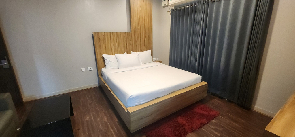 Room 5, ZIPP Lite Frazer Town, Bangalore