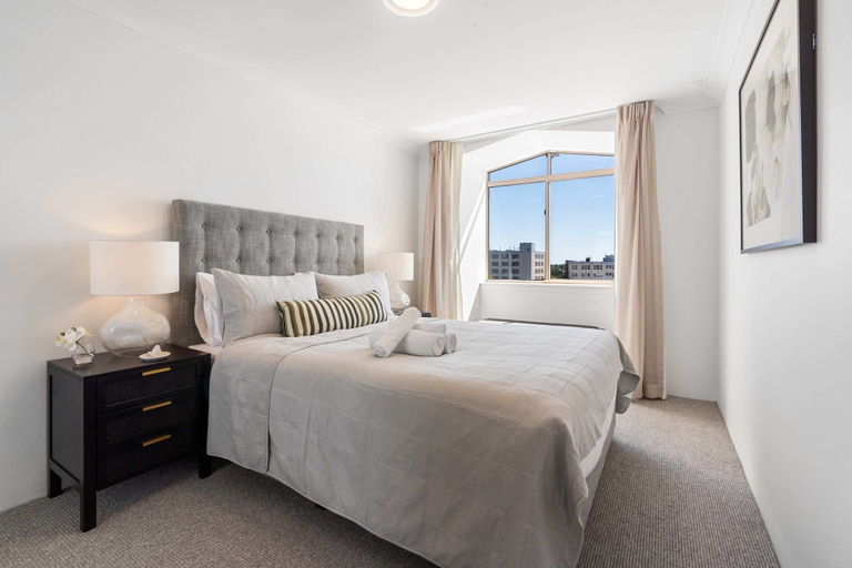 Room 3, Camperdown Cozy Corner 10, Sydney