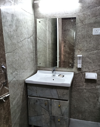 Bathroom 2, Sukoon Dream Valley Homestay Mussoorie, Dehradun