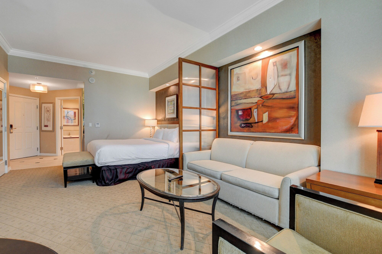 Room 2, Eclipse Studio at Signature Hotel, Clark