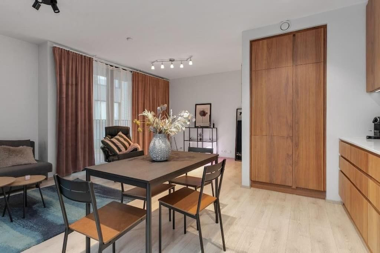 Living area, Premium Downtown Queen Apartment KARTULI