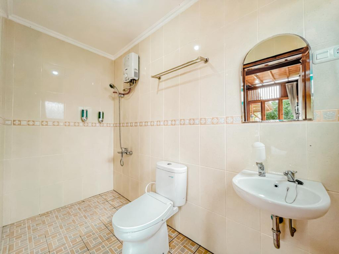 Bathroom 5, Arovala Villa, Bandung