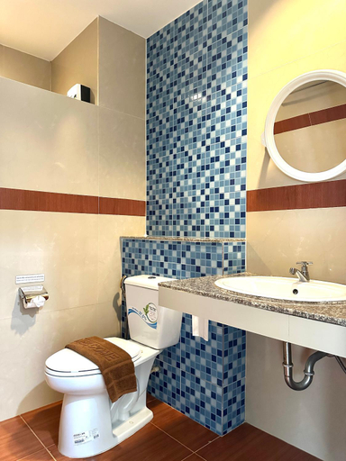 Bathroom 3, Jaroonsak Grand, Muang Trang