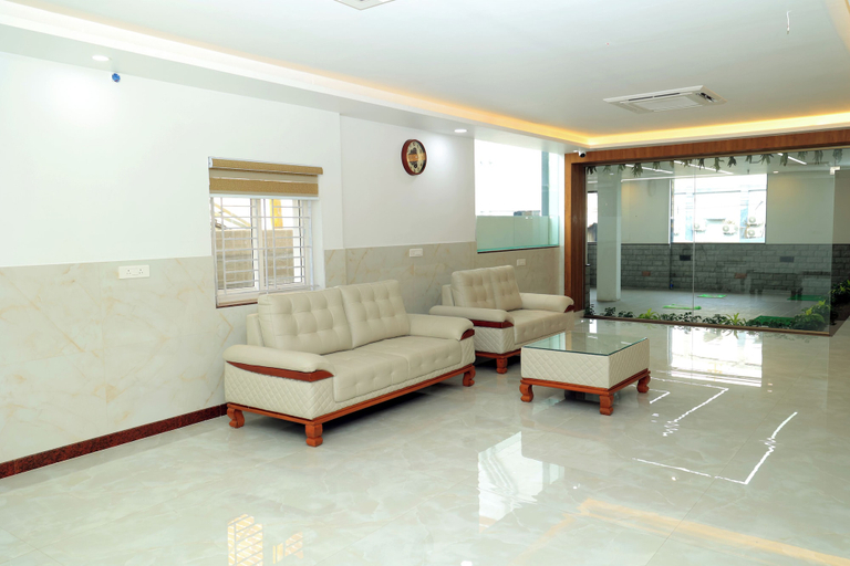 Front of property 2, Hotel Vishaka Paark, Coimbatore