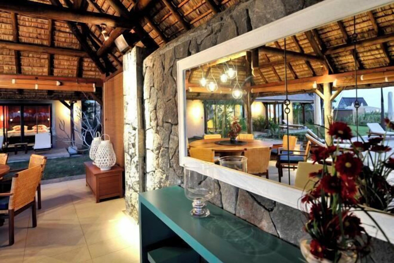 Dining, Club Med Albion Villas, Black River