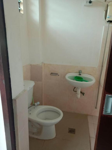 Bathroom 5, WJV INN HANGAR, Lapu-Lapu City