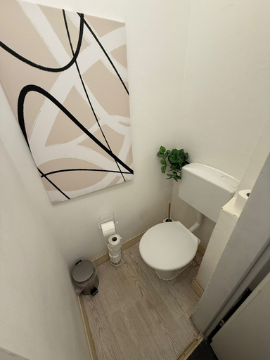 Bathroom 5, Central Vienna 3BR Apartment Comfort, Wien