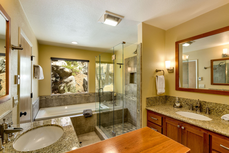 Bathroom 3, Tudor Lodge 4 Bedroom Home, Douglas