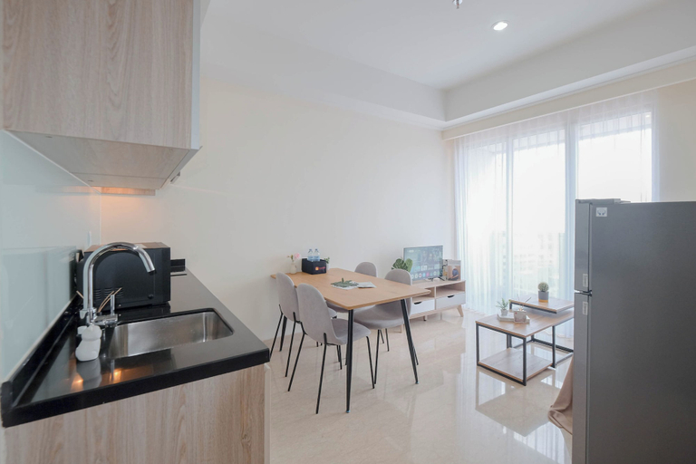 Private kitchen 5, Solace 2Br Near Cikini Station At Menteng Park Apartment, Jakarta Pusat