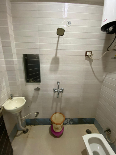 Bathroom 4, Mansarover Muskan, Agra